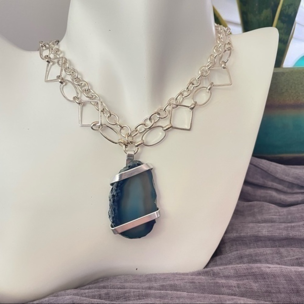 💎LuxeGift 🐢Polished Blue Agate Layered Chain Pendant Necklace